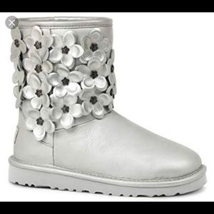 Ugg Classic Short Flora Boots